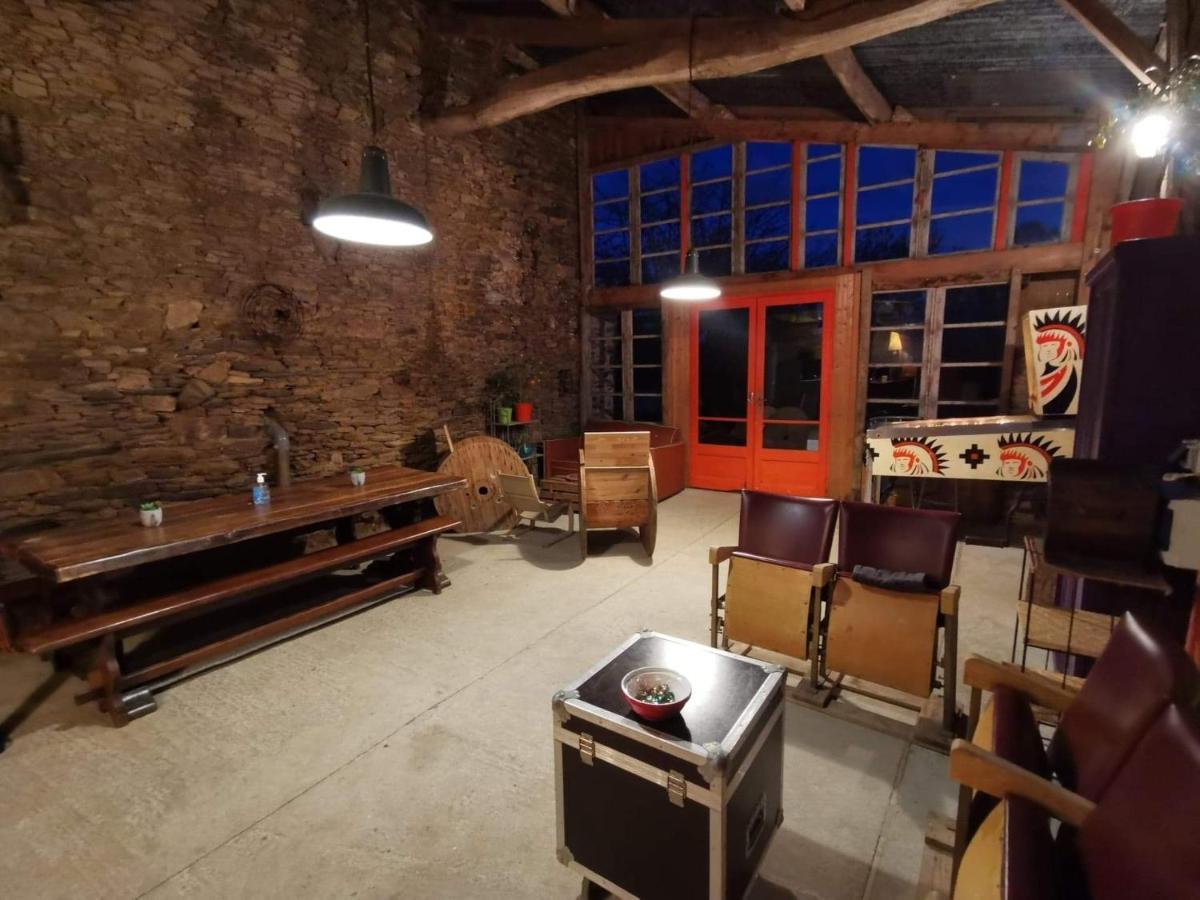 Aux Yourtes De La Fabrique Saint-Florent-des-Bois Zewnętrze zdjęcie